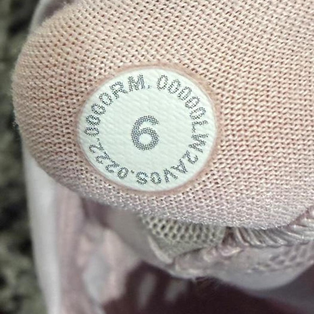 Lululemon Energy Longline Bra *Medium Support, B–D Cups Light pink - Picture 3 of 4